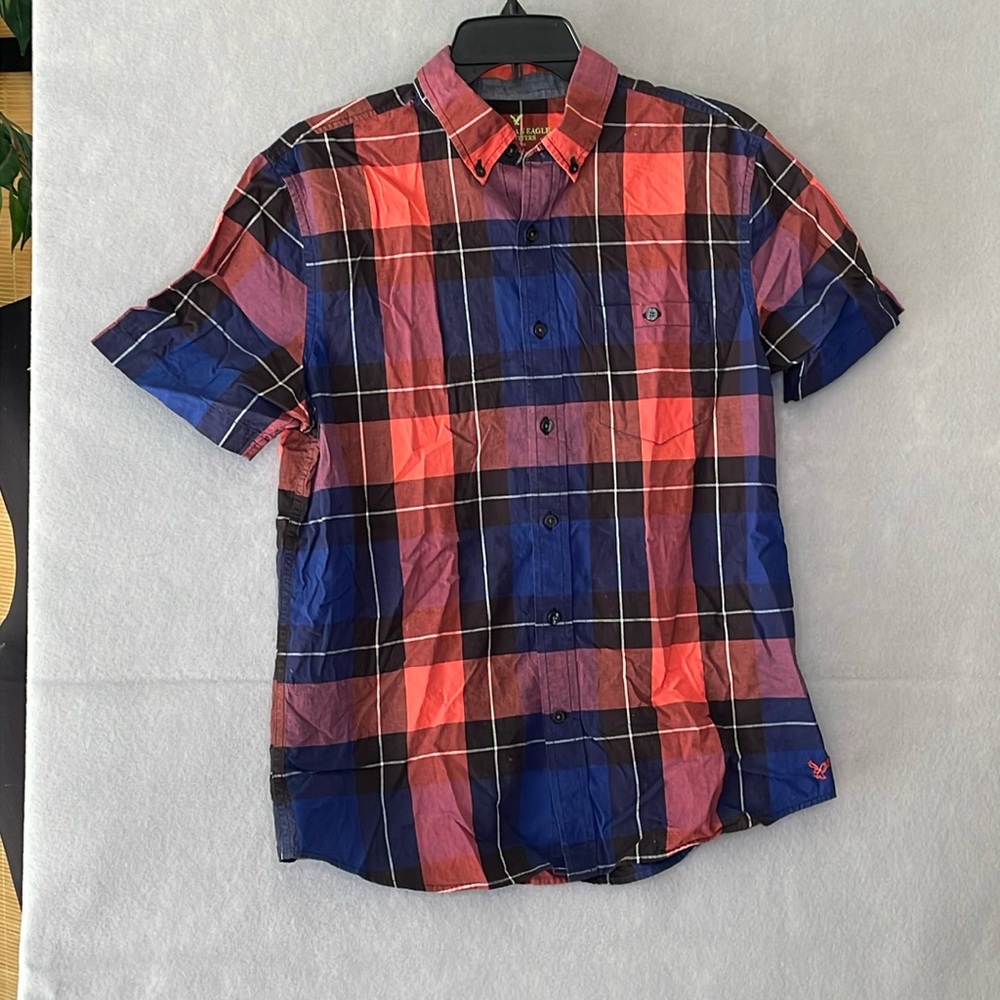 American Eagle Outfitters Men's SLIM FIT Medium Short Sleeve PLAID SHIRT - NEW